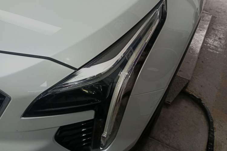 Used Cadillac XT4 2018 28T Two-Wheel Drive Leading Version
