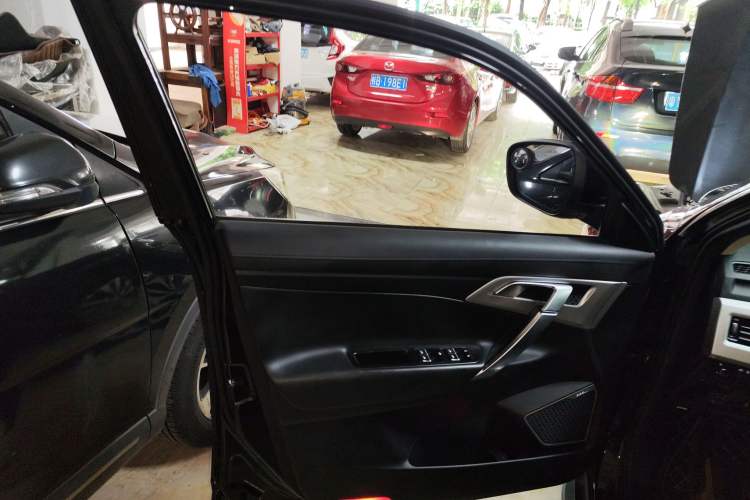 Used Geely Auto Emgrand X7 Sport 2016 1.8TD Automatic Smart Model
