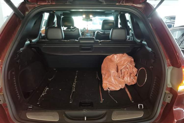 Used  Grand Cherokee 2015 3.0L Comfort Navigation Edition
