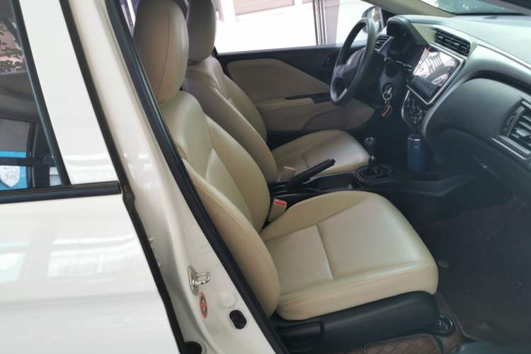 Used Honda City 2017 1.5L manual Comfort version
