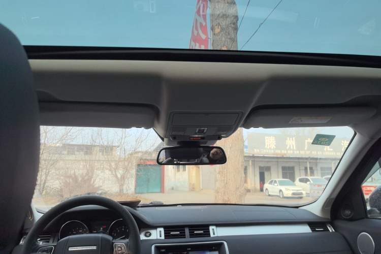 Used Land Rover Range Rover Evoque 2018 240 PS SE Smart Brilliance Edition