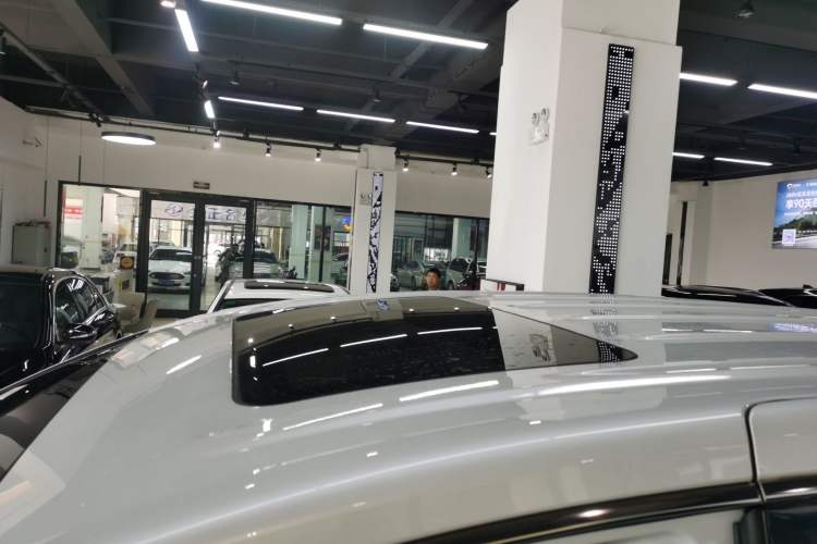 Used Buick GL8 2023 ES Lu Zun Deluxe Model
