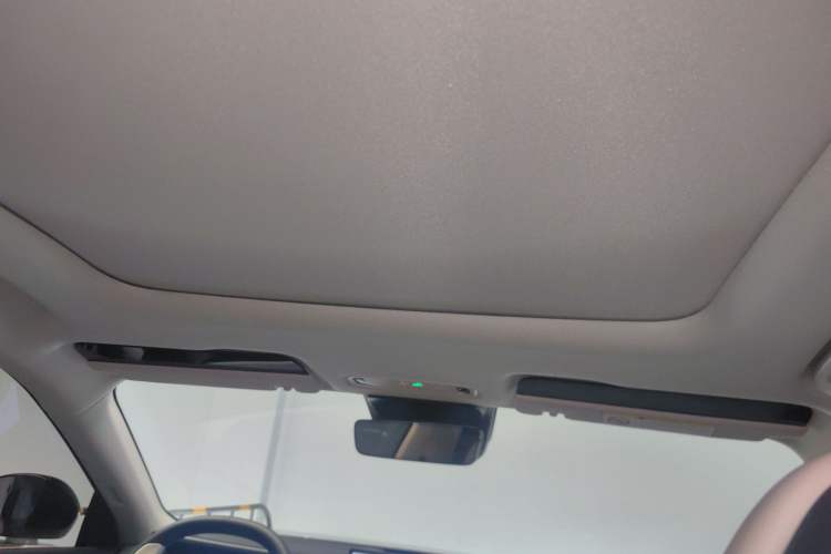 Used Lynk & Co 07 2024 EM-P 126 Long-Range Halo
