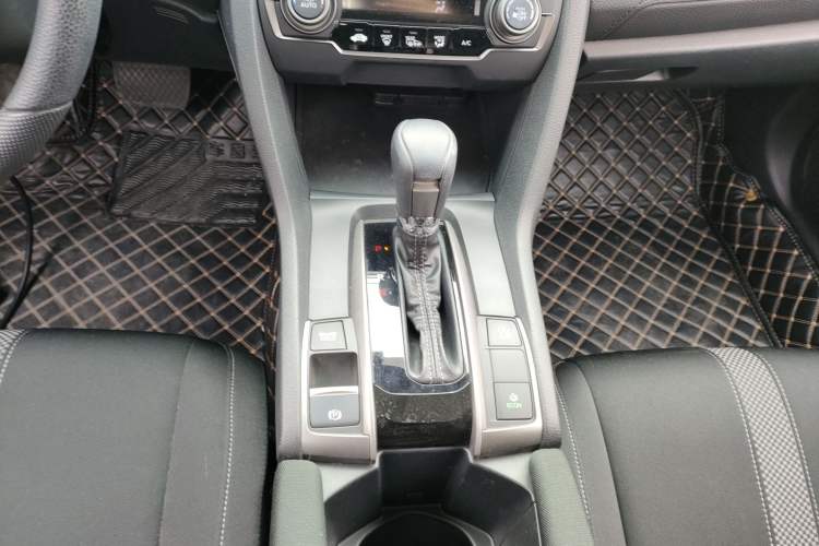 Used Honda Civic 2021 HATCHBACK 220TURBO CVT New Trendsetter