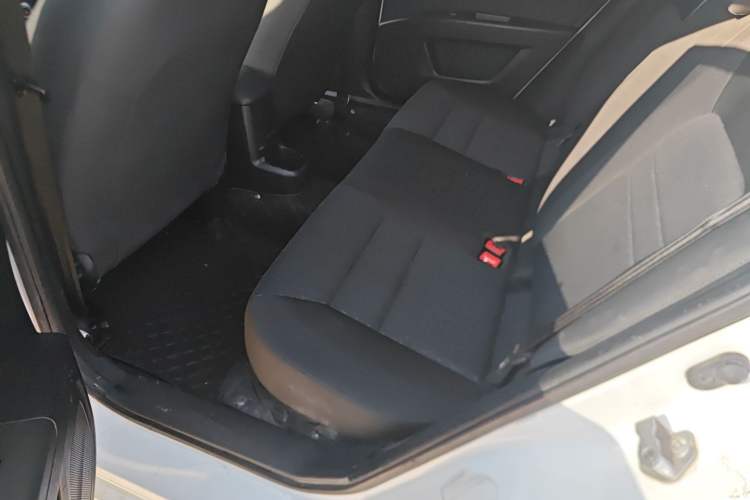 Used Bestune B30 2016 1.6L Automatic 10th Anniversary Edition
