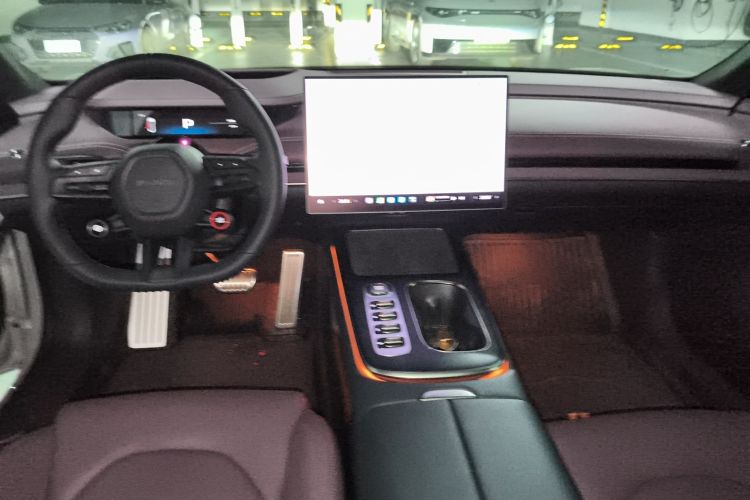 Used Xiaomi Auto SU7 2024 Four-Wheel Drive Ultra-Long Range Advanced Intelligent Driving Max Edition