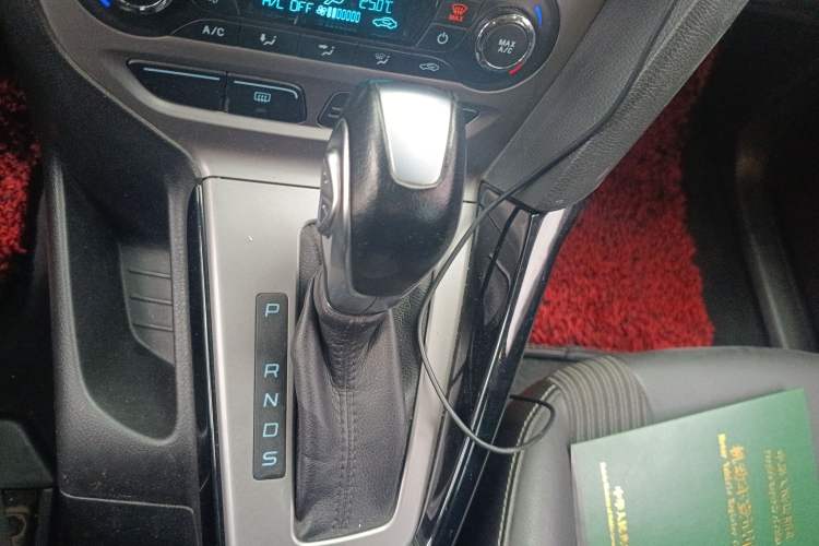 Used Ford Focus 2012 Hatchback 1.6L Automatic Fashion Edition
