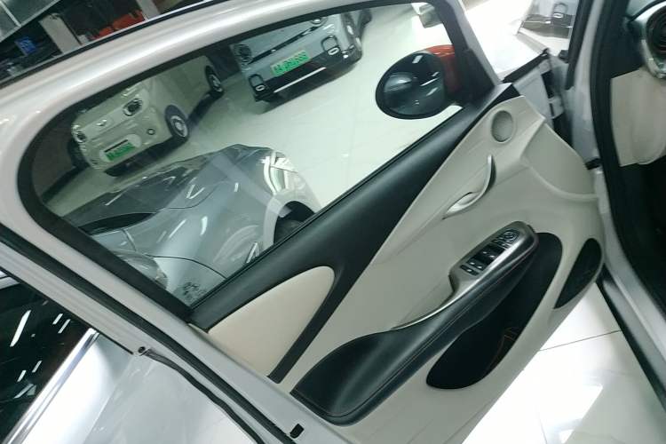 Used BYD Dolphin 2021 405 km Fashion Edition
