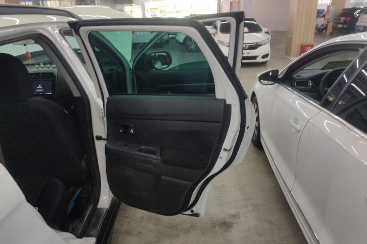 Used Mitsubishi ASX 2013 2.0L CVT Two-Wheel Drive Elite Edition