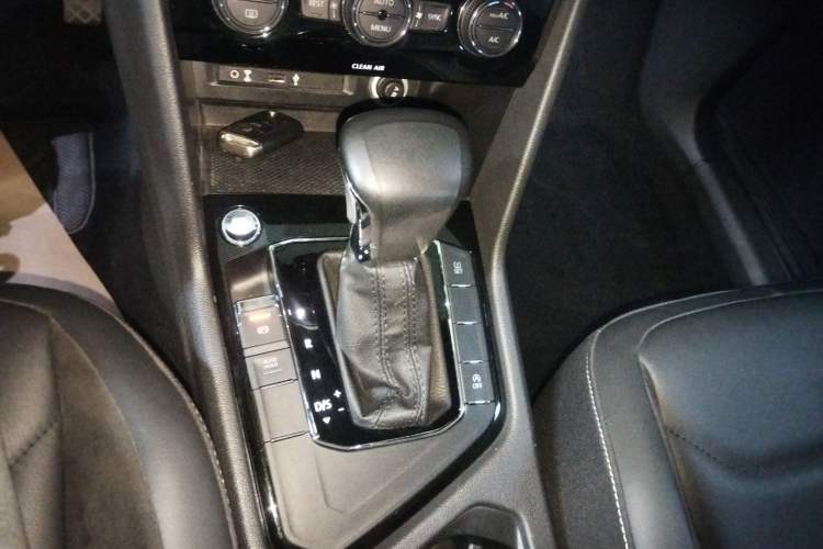 Used Volkswagen Tiguan L 2017 330TSI Automatic Two-Wheel Drive Comfort Edition
