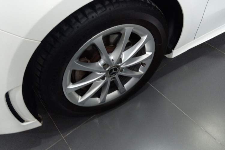 Used Mercedes-Benz A-Class 2020 Restyled A 200 L Sport Sedan Fashion Version
