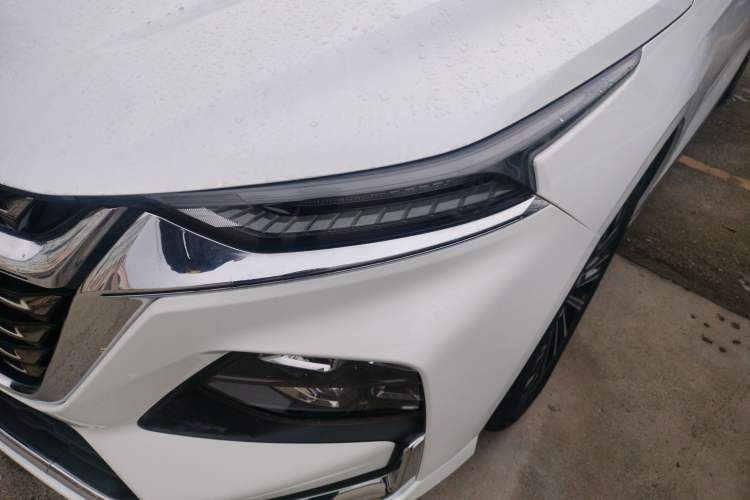 Used Wuling Victory 2023 2.0L DHT Deluxe Edition
