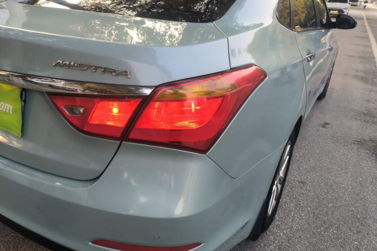 Used Hyundai Mistra 2014 1.8L Automatic Smart GLS
