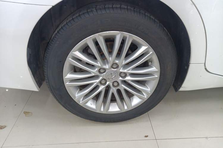 Used Lexus ES 2016 200 Midnight Special Limited Edition
