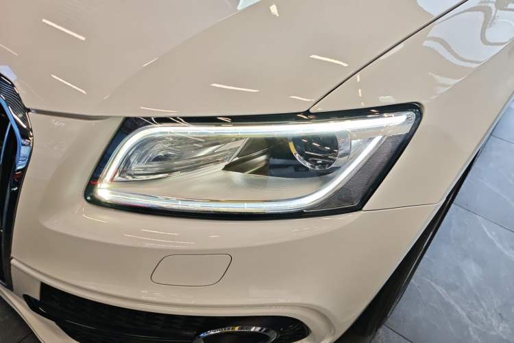 Used Audi Q5 2017 Plus 40 TFSI Ambition Model