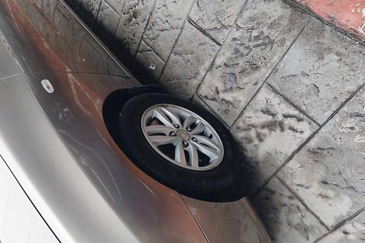 Used Hyundai Celesta 2015 1.6L Automatic Comfort Model
