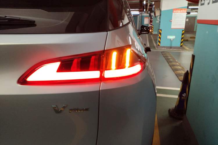 Used AION V 2024 Plus 70 Star Edition Lithium Iron Phosphate
