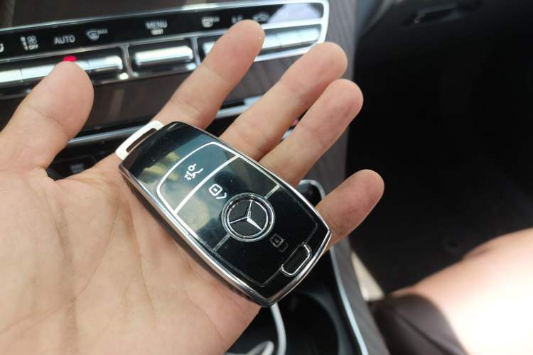 Used Mercedes-Benz GLC 2022 Facelift GLC 260 L 4MATIC Luxury Edition