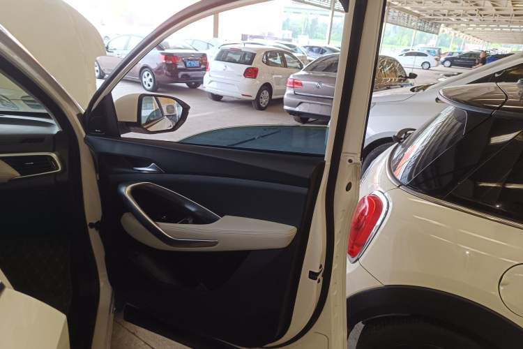 Used Baojun 530 2019 1.5T CVT Prestige Version National V
