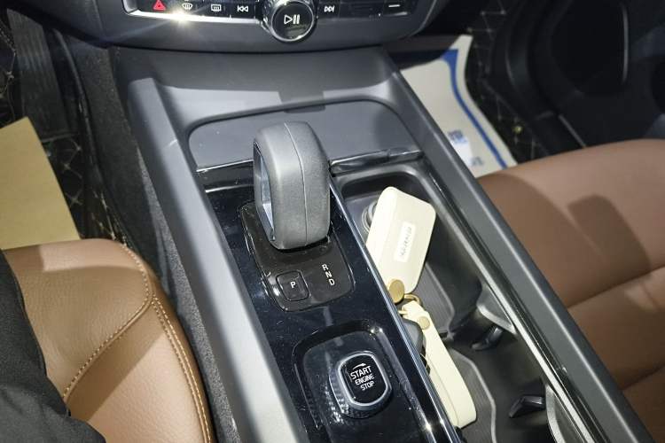 Used Volvo XC60 2023 B5 4x4 Smart Luxury Edition
