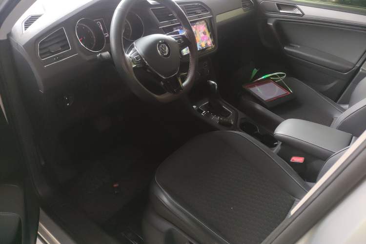 Used Volkswagen Tiguan L 2019 330TSI Automatic Two-Wheel Drive Luxury Edition China V Standard
