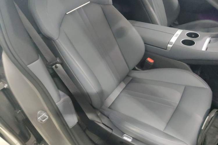 Used  YU7 2025 Ultra-Long Range All-Wheel Drive Pro Version