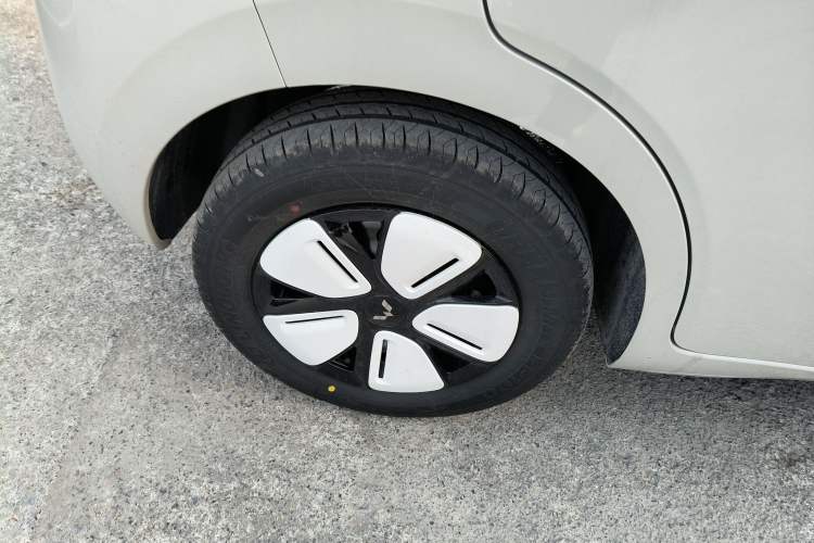 Used Wuling Hongguang MINIEV 2025 Four-Door Version Advanced Edition
