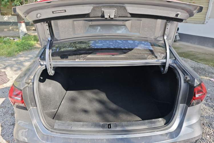 Used Roewe i5 2021 Revised Version 1.5L CVT Diamond Edition
