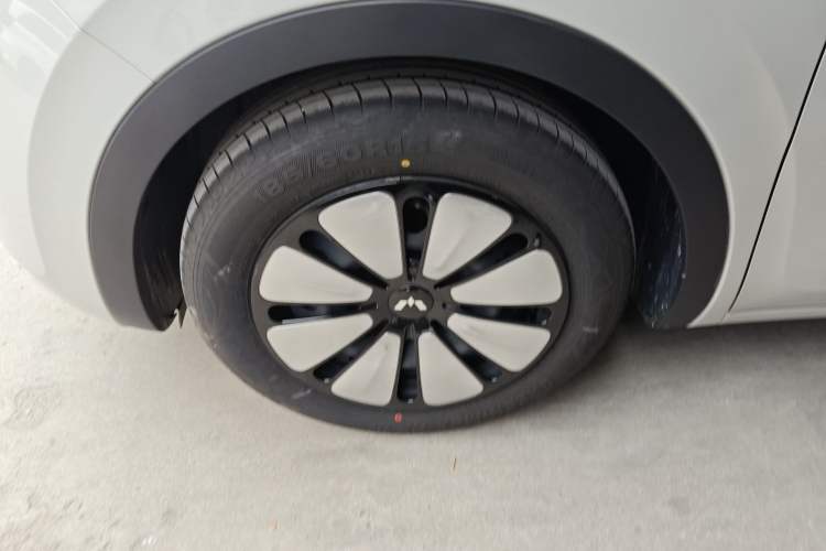 Used Wuling Bingo 2023 410 km Lingxi Deluxe Edition
