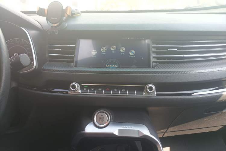 Used Haval H6 2017 Red Label 2.0T Automatic Two-Wheel Drive ZhiShang Model