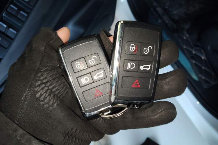 Used Land Rover Range Rover Evoque 2021 Range Rover Velar L 249PS R-Dynamic First Edition
