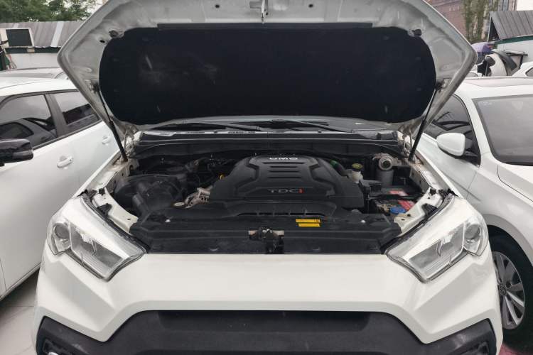 Used JMC Yuhu 7 2020 2.0T Diesel Manual 4x4 Comfort Edition Long Wheelbase China VI Emission Standard JX4D20A6L
