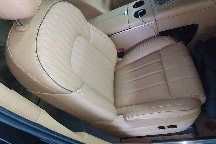 Used VOYAH Dream 2025 PHEV Four-Wheel-Drive Flagship Version – Qiankun Edition
