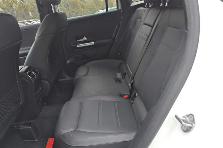 Used Mercedes-Benz GLA 2023 GLA 220
