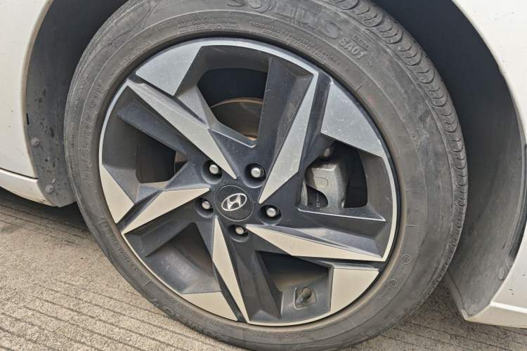 Used Hyundai Elantra 2022 1.5L CVT LUX Prestige Edition