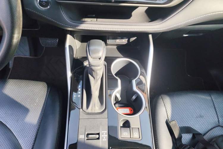 Used Toyota Highlander 2023 2.5L Smart Electric Hybrid Dual-Engine 4x4 Elite Edition 7 Seats