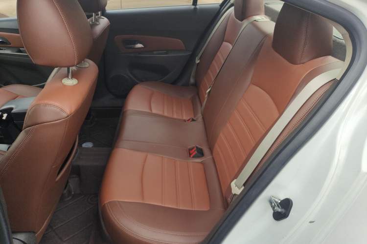 Used Chevrolet Cruze 2015 1.5L Classic SL MT
