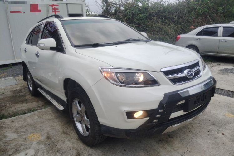 Used BYD S6 2013 Platinum Edition 2.0L Manual Luxury Model
