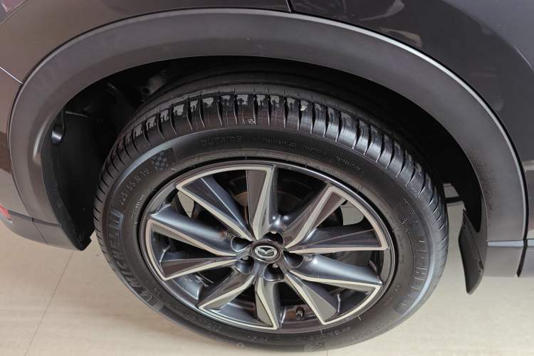 Used Mazda CX-5 2017 2.5L Automatic 2WD ZhiZun Version China V Standard