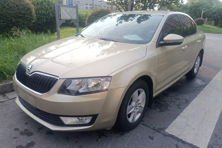 Used Skoda Octavia 2015 1.6L Automatic Eado Edition
