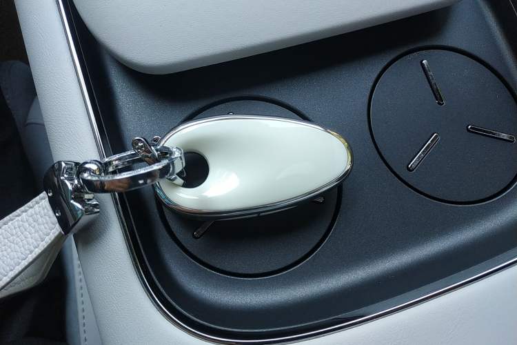 Used VOYAH FREE 2025 318 318 km Rear-Drive Touring Edition
