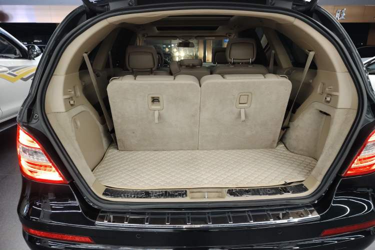 Used Mercedes-Benz R-Class 2017 R 320 4MATIC Business Edition Prestige Model