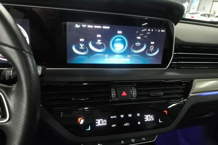 Used Hongqi HS5 2022 Revised Version 2.0T Smart Connect Flagship Edition
