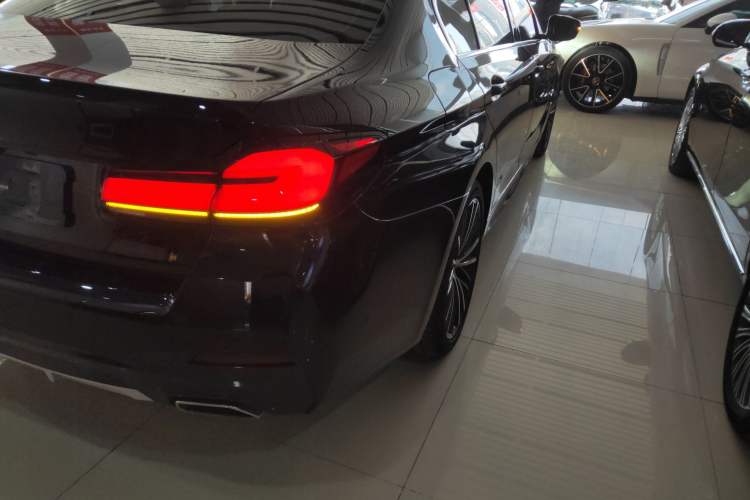 Used BMW 5 Series 2021 Facelifted 525Li M Sport Package