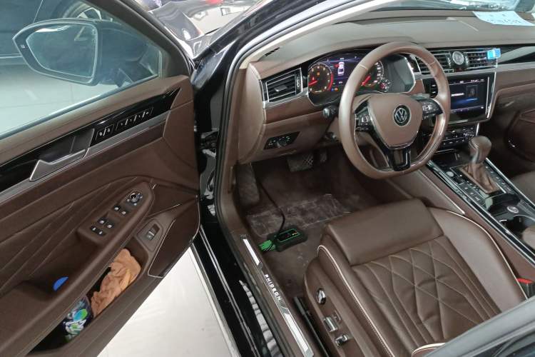 Used Volkswagen Phideon 2021 380TSI Prestige Edition
