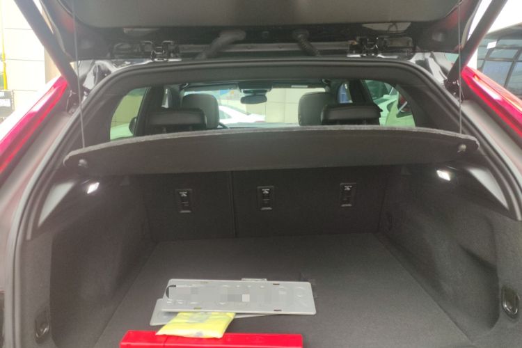 Used Cadillac XT4 2024 28T Two-Wheel-Drive Luxury Version