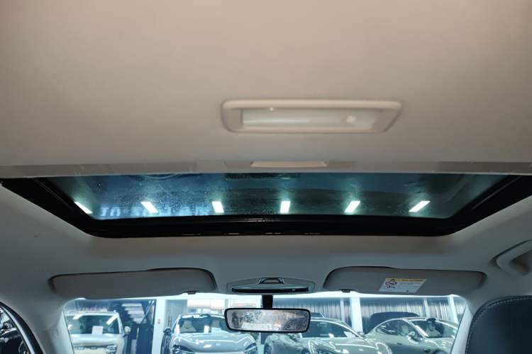 Used Geely Auto Emgrand 2022 4th Generation 1.5L CVT Flagship Model
