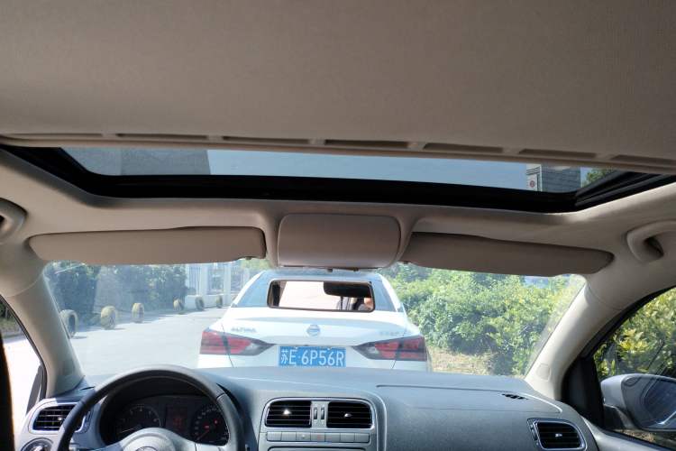 Used Volkswagen Polo 2012 1.6L Cross Polo Automatic Transmission
