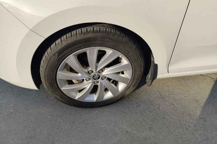 Used Skoda Rapid 2018 1.6L Manual Comfort Edition
