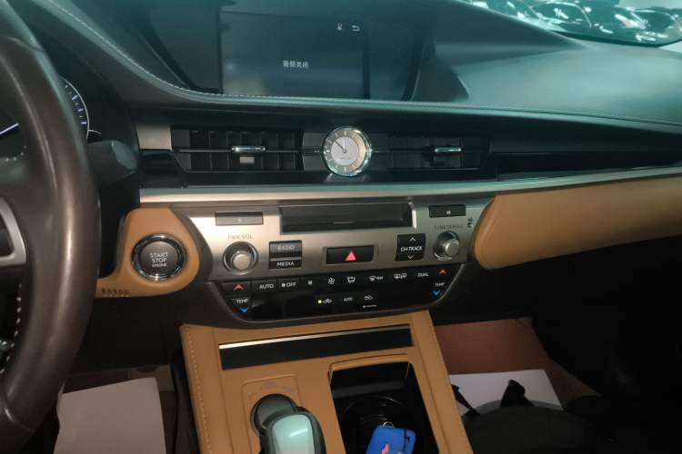 Used Lexus ES 2015 200 Elite Edition
